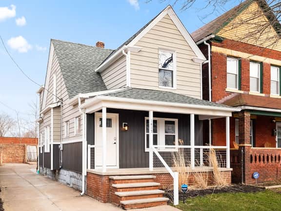 4BR 7 Min to Downtown Great For Groups - Image 5