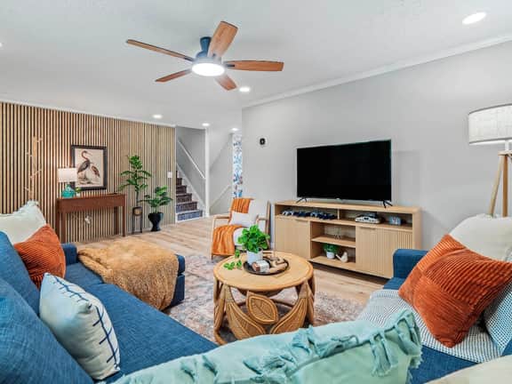 Pool - Hot Tub - Sleeps 10 - Vermilion - Image 3