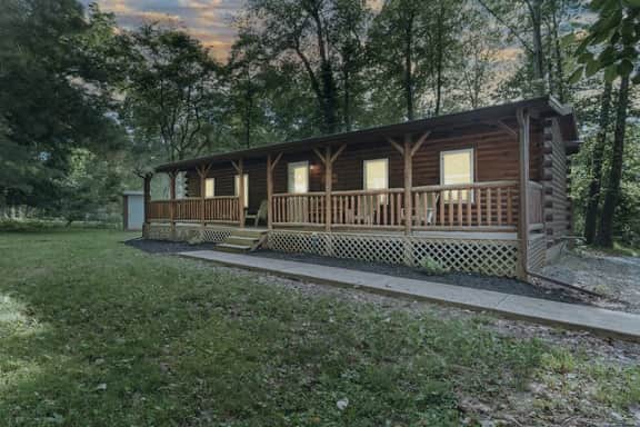 Copperhead Cabin - Hocking Hills - Hot Tub-Games - Image 4