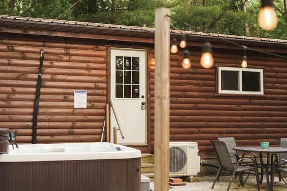 Copperhead Cabin - Hocking Hills - Hot Tub-Games - Image 3