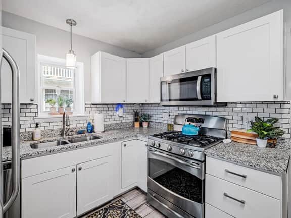 Charming Cleveland Home - Image 4